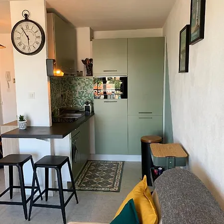 Parc De Pontaillac 150m De La Sur - Royan Apartment