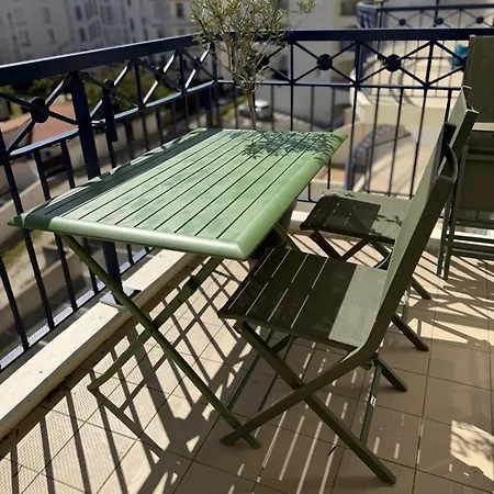 Parc De Pontaillac 150m De La Sur - Royan Apartment